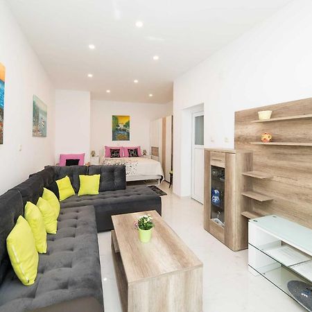 Anvedor Apartment ซริกเวนิซา ภายนอก รูปภาพ